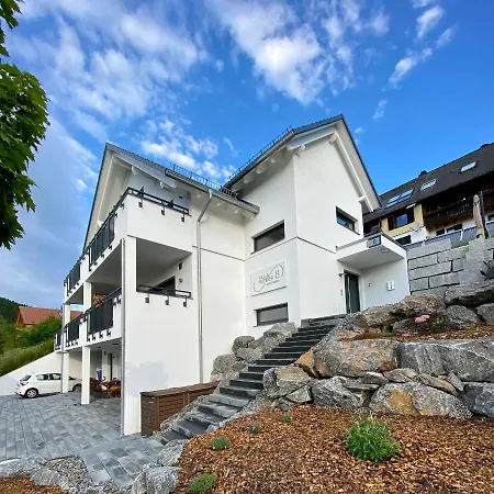 Number 8 Apartman *