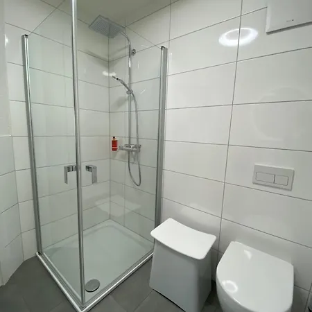 Number 8 Apartman *