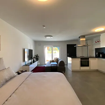 Number 8 Apartman